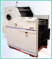 电脑程控胶印机